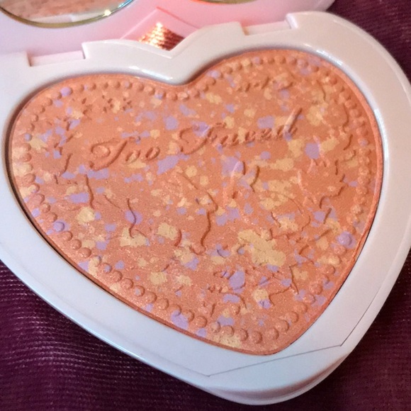 LAST 1 Too Faced Love Flush Funfetti Blush & Brush - Picture 2 of 4